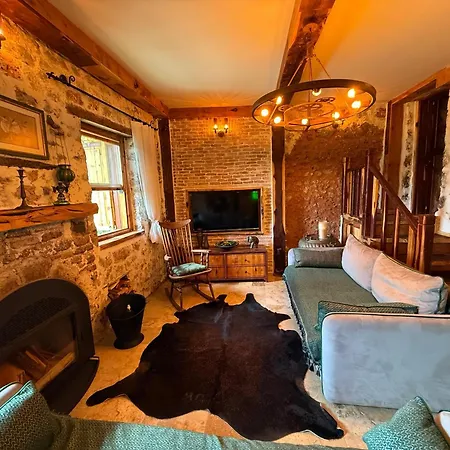 Luxury Stone With Salt Water Pool And Jacuzzi كاياكوي